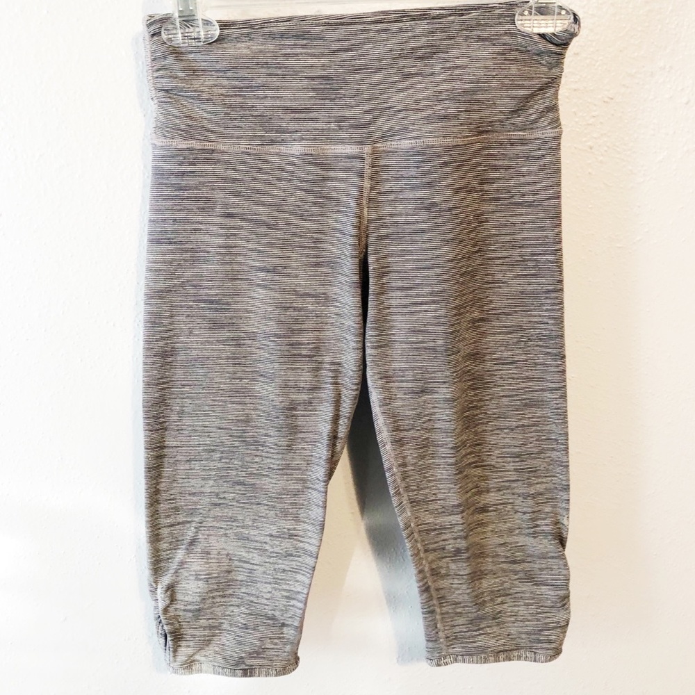 Lululemon gray white Heathered cropped winder under legging size 4